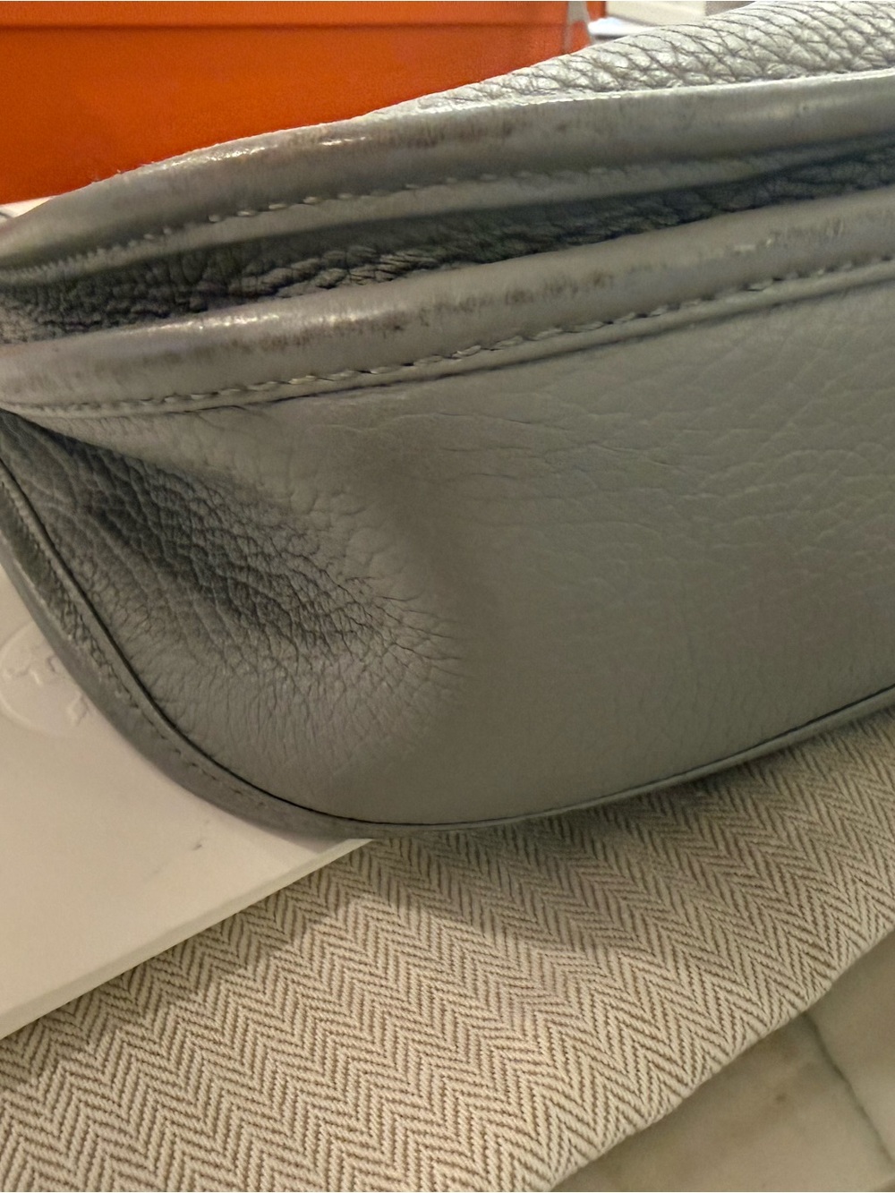 Hermes Evelyne III 29 Taurillon Clemence Gris Crossbody Bag w/ Adjustable Strap - Picture 5 of 7